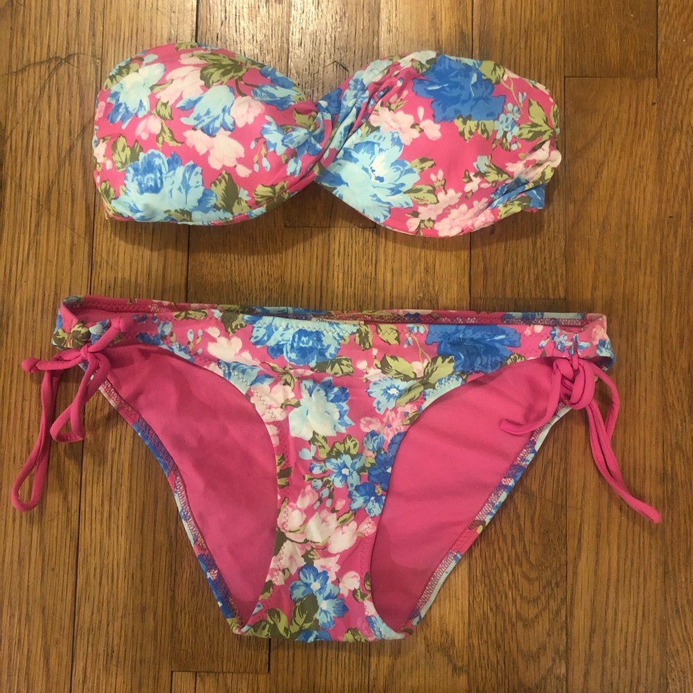 Abercrombie & Fitch floral bikini